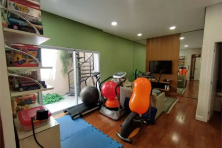 Casa à venda ou para alugar com 4 suítes no condomínio Solares Vila Europa, São Paulo - SP