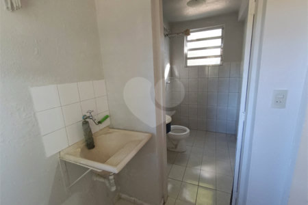 Chácara à venda com 4 quartos, sendo 1 suíte, em Vila Vilma (mailasqui), São Roque, SP