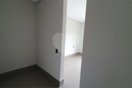 Casa à venda com 4 suítes no condomínio Residencial San Vitale, Bragança Paulista - SP