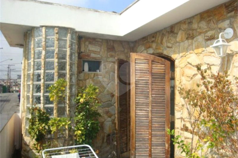 Sobrado à venda com 3 quartos, sendo 2 suítes,  em Vila Gustavo, São Paulo, SP