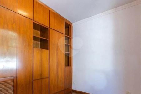Casa à venda com 4 quartos, sendo 2 suítes, em Vila Morumbi, São Paulo, SP