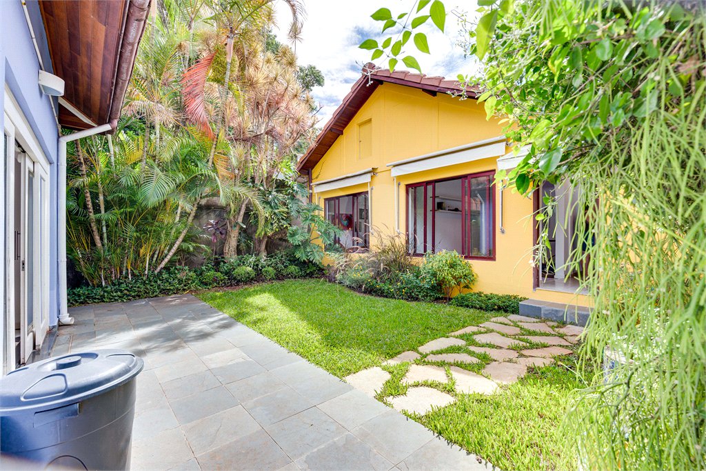 Casa à venda com 2 suítes em Alto da Boa Vista, São Paulo, SP