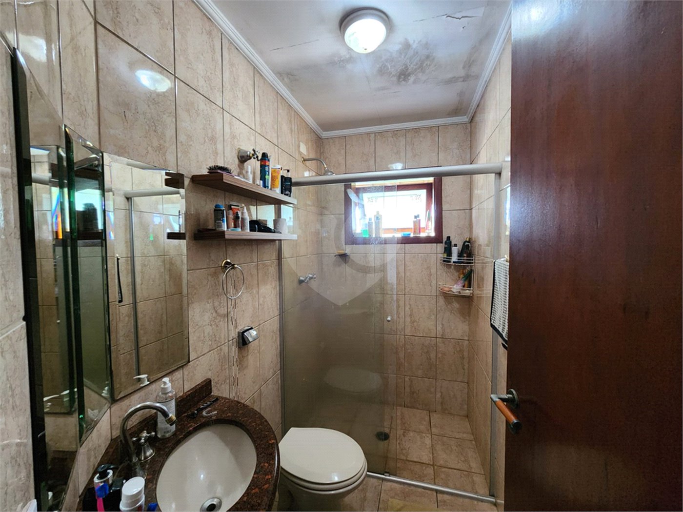 Casa à venda com 5 suítes no condomínio Suíça da Cantareira, Mairiporã - SP