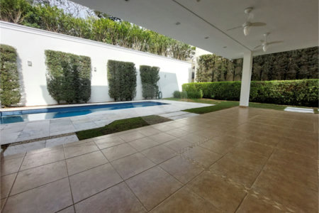 Casa à venda com 4 suítes no condomínio Residencial Morumbi, São Paulo - SP