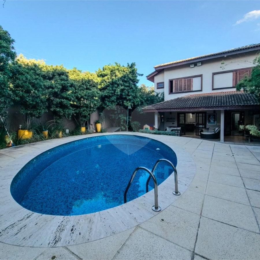 Casa à venda com 5 quartos, sendo 4 suítes, no condomínio Santa Teresa, Jundiaí - SP