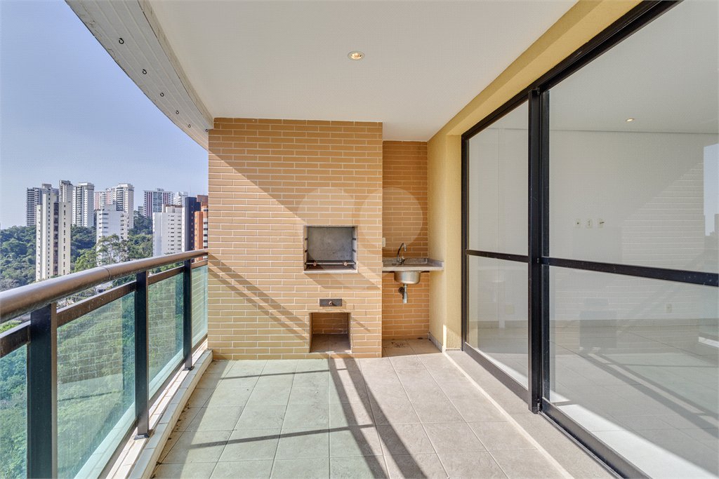 Apartamento à venda com 3 quartos, sendo 1 suíte, em Morumbi, São Paulo, SP
