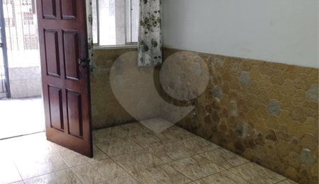 Sobrado à venda com 2 quartos em Tremembé, São Paulo, SP