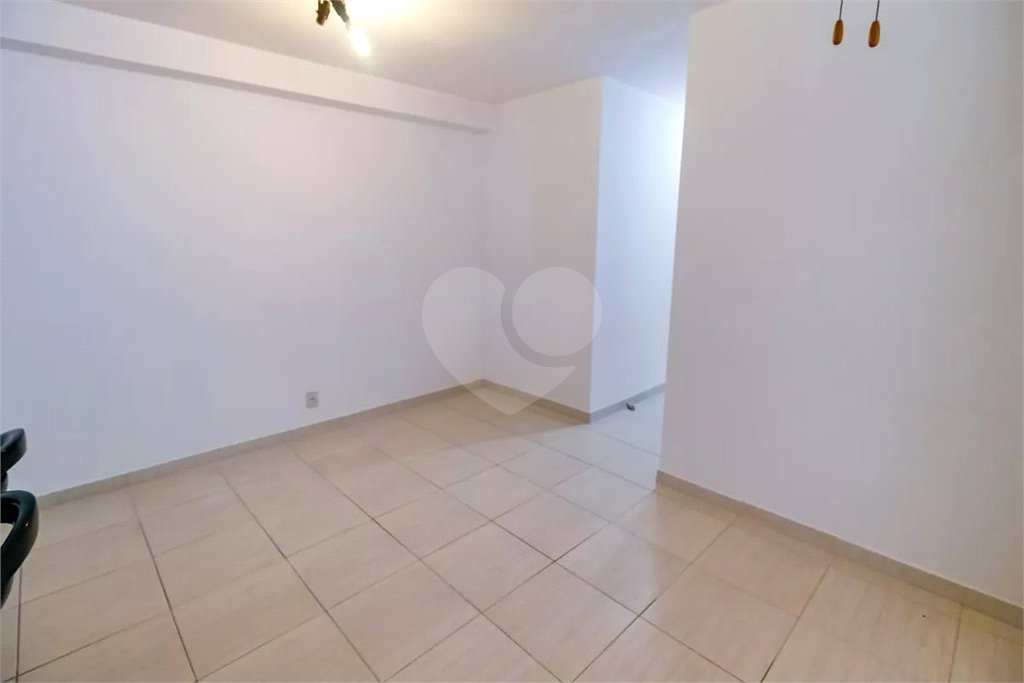 Apartamento à venda com 3 quartos, sendo 1 suíte,  em Lar São Paulo, São Paulo, SP