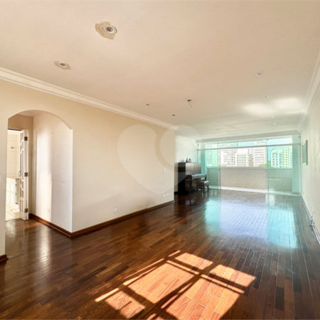 Apartamento à venda com 4 quartos, sendo 1 suíte, em Chácara Santo Antônio, São Paulo, SP