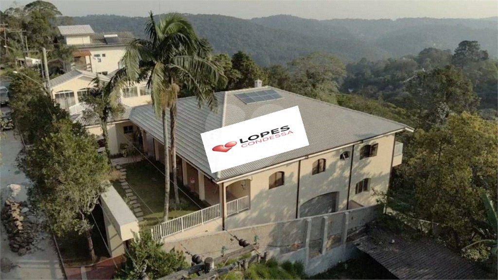 Casa à venda com 3 suítes no condomínio Alpes da Cantareira, Mairiporã - SP