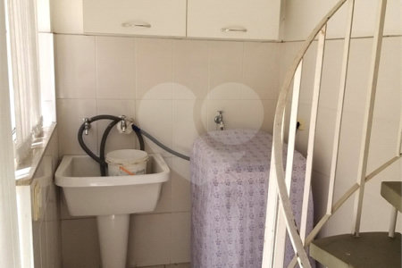 Sobrado à venda com 3 quartos, sendo 1 suíte, em Vila Paulista, São Paulo, SP