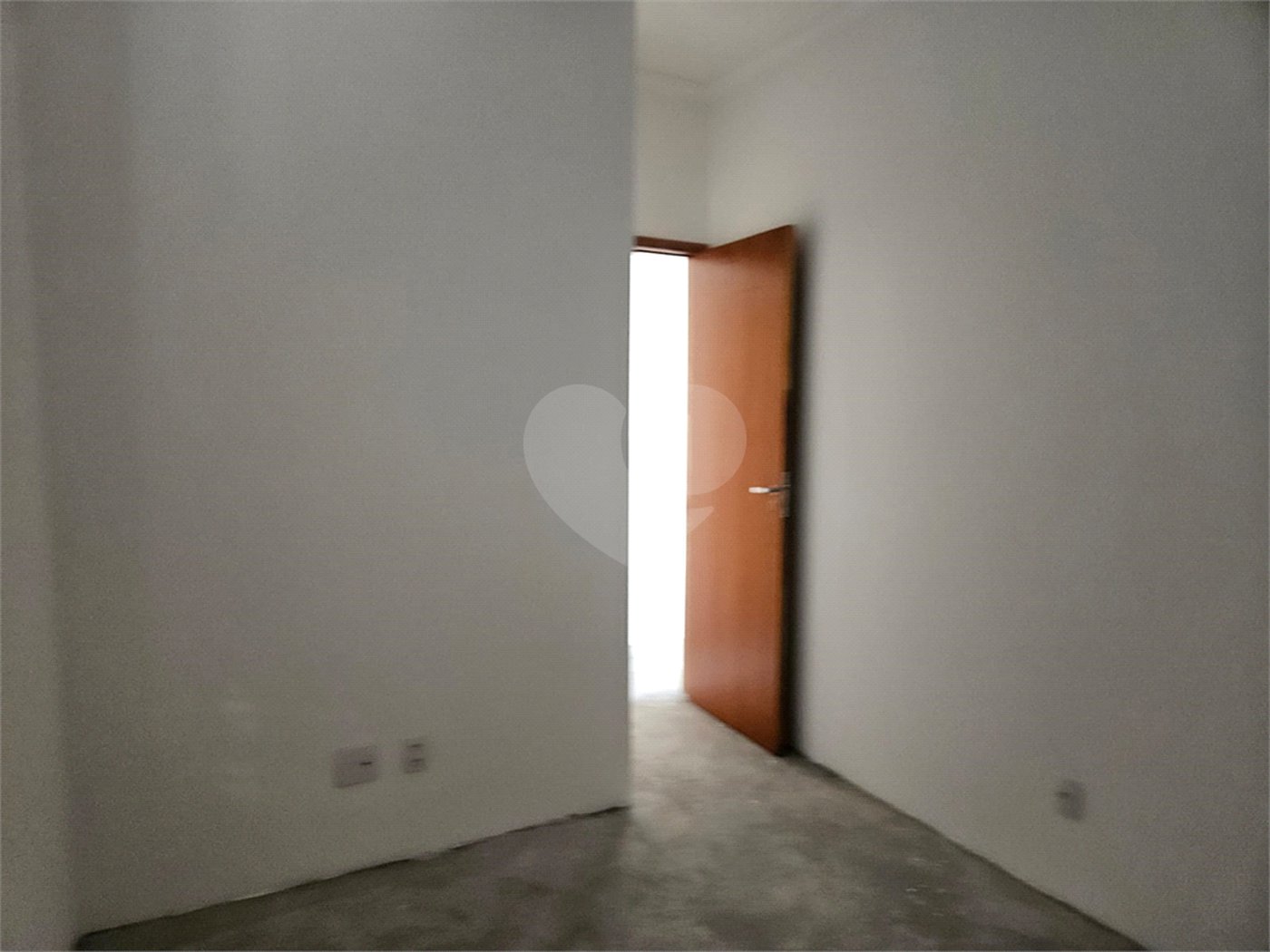 Sobrado à venda com 3 quartos, sendo 1 suíte, em Vila Romero, São Paulo, SP