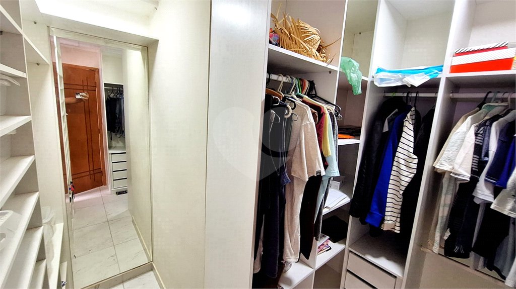 Casa à venda com 3 quartos, sendo 2 suítes, no condomínio Residencial West Green, Rio de Janeiro - RJ