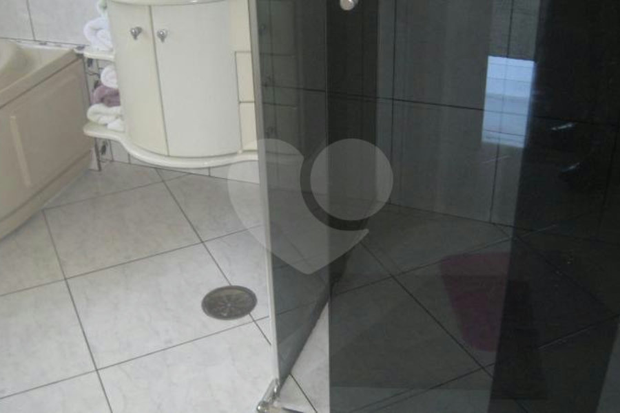 Sobrado à venda com 4 suítes em Tremembé, São Paulo, SP