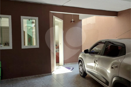 Sobrado à venda com 2 quartos, sendo 1 suíte, em Jardim Luciana, Itaquaquecetuba, SP
