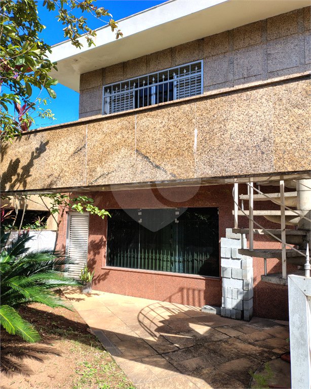Sobrado à venda com 4 quartos, sendo 2 suítes, em Sumarezinho, São Paulo, SP