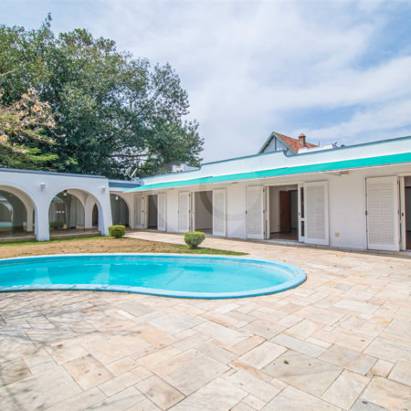 Casa Térrea à venda com 5 quartos, sendo 2 suítes, em Jardim Marajoara, São Paulo, SP