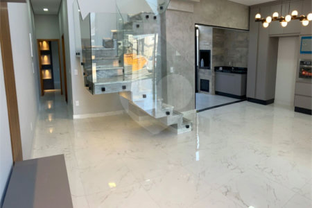 Casa à venda com 3 suítes no condomínio Vila Ytu, Indaiatuba - SP