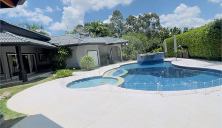Casa à venda ou para alugar com 3 quartos, sendo 2 suítes,  no condomínio Haras Paineiras, Salto - SP