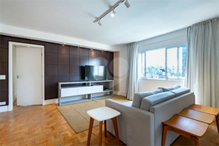 Apartamento à venda com 3 quartos, sendo 1 suíte, em Itaim Bibi, São Paulo, SP