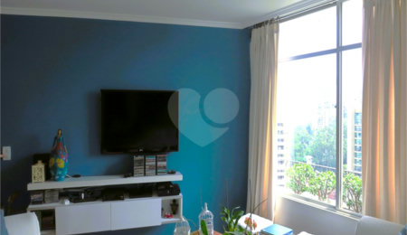 Apartamento à venda com 3 quartos, sendo 1 suíte,  em Vila Andrade, São Paulo, SP