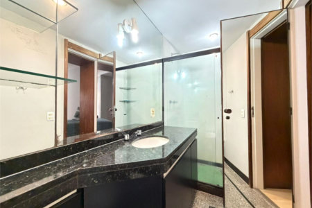 Apartamento à venda com 4 quartos, sendo 1 suíte,  em Tijuca, Rio de Janeiro, RJ