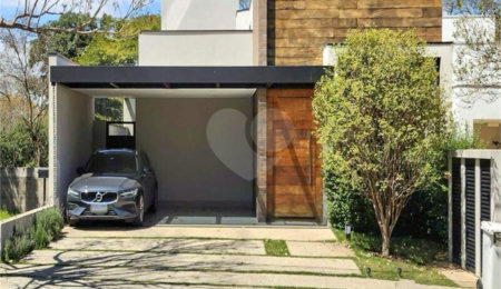 Casa à venda com 3 suítes no condomínio Parque do Varvito, Itu - SP