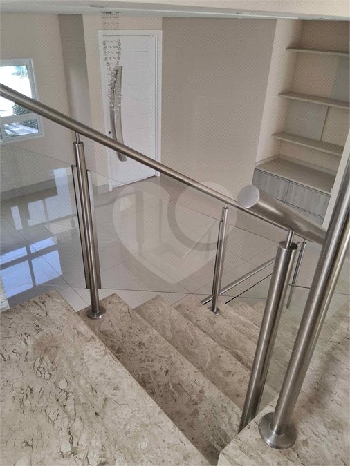 Casa à venda com 3 suítes no condomínio Portal do Jequitibá, Valinhos - SP