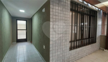 Sobrado à venda com 3 quartos, sendo 1 suíte,  em Tremembé, São Paulo, SP