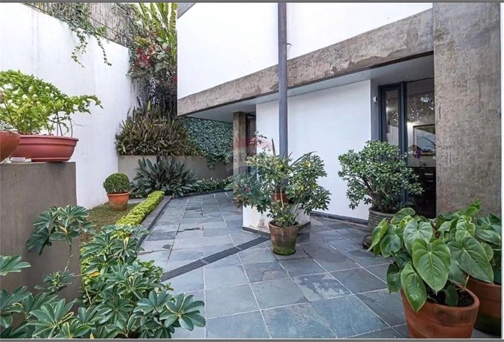 Casa à venda com 4 suítes em Jardim Vitória Régia, São Paulo, SP