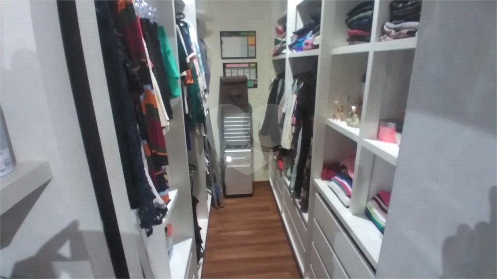 Casa à venda com 3 suítes no condomínio Damha III, São Carlos - SP