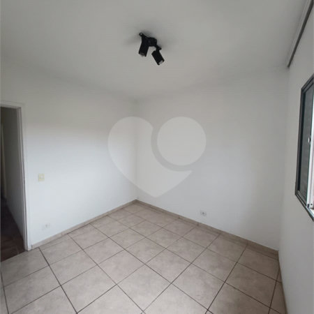 Casa à venda com 3 quartos, sendo 1 suíte, em Jardim Santo Elias, São Paulo, SP