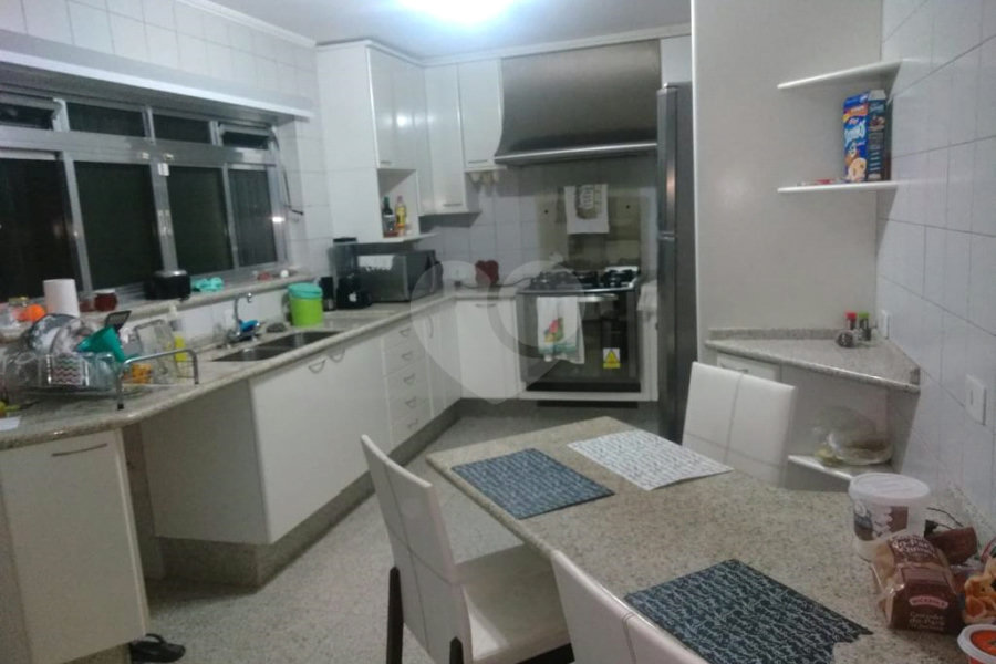 Sobrado à venda com 3 suítes em Tremembé, São Paulo, SP