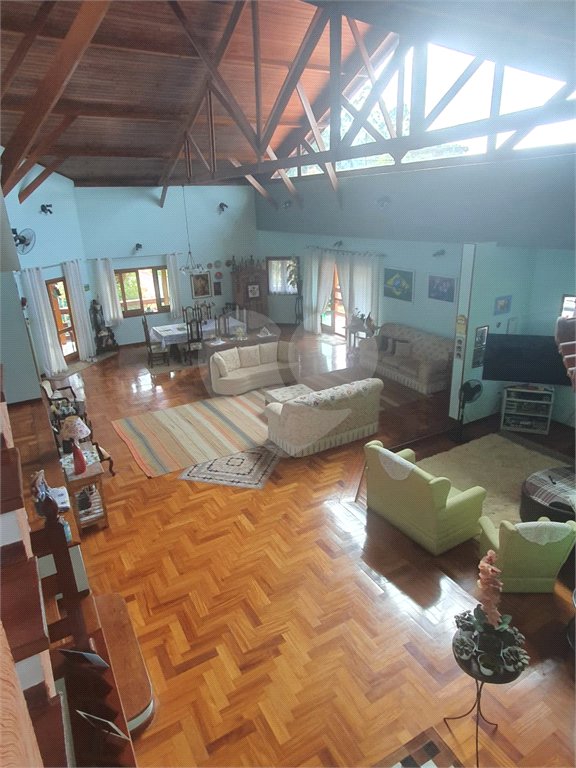 Casa à venda ou para alugar com 4 suítes em Vila Machado, Mairiporã, SP