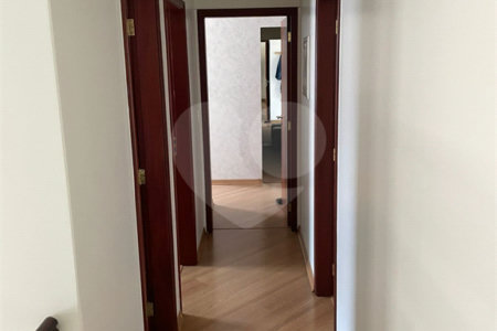 Casa à venda com 3 quartos, sendo 1 suíte, no condomínio Quinta da Boa Vista, Jundiaí - SP