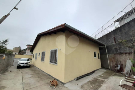 Casa à venda com 4 quartos, sendo 1 suíte, em City Bussocaba, Osasco, SP