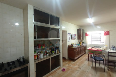 Casa à venda com 3 quartos em Vila Oliveira, Itapetininga, SP