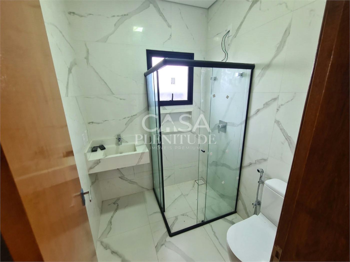 Casa em condomínio à venda com 5 quartos, sendo 3 suítes, em Wanel Ville, Sorocaba, SP