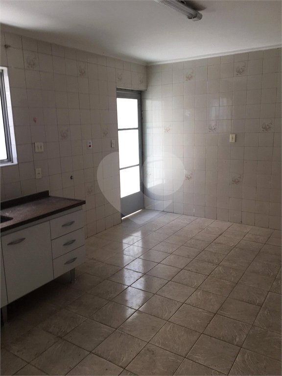 Sobrado à venda com 4 quartos, sendo 1 suíte, em Tremembé, São Paulo, SP