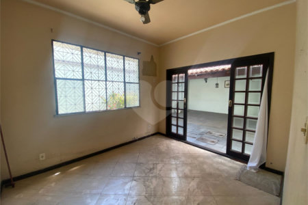 Casa à venda ou para alugar com 3 quartos, sendo 1 suíte, em Campo Grande, Rio de Janeiro, RJ