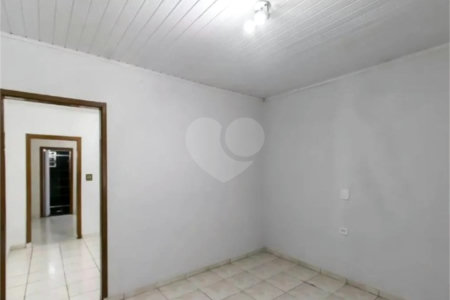 Casa à venda com 4 quartos, sendo 2 suítes, em Jardim Coimbra, São Paulo, SP