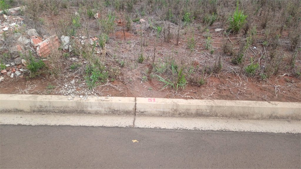 Lote no Jardim do Bosque, aceita financiamento ou aquisição de terreno e construção .