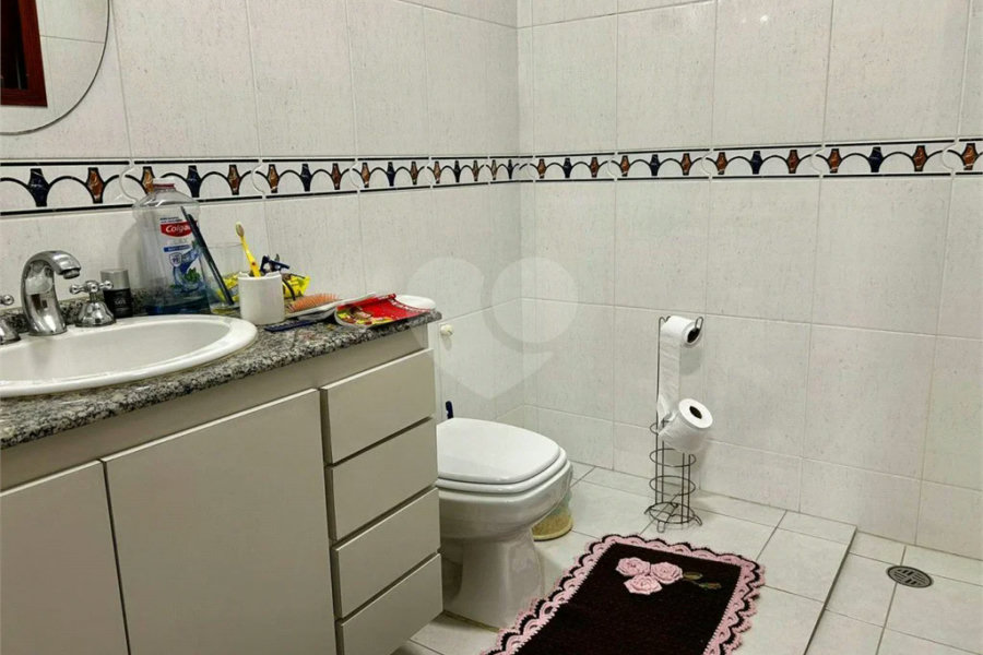 Excelente Sobrado na Vila Matilde. Venha fazer uma visita.