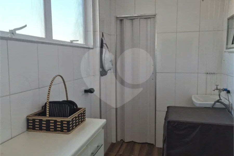 Apartamento à venda no Edifício Pedro Ometto, no coração de Piracicaba.
