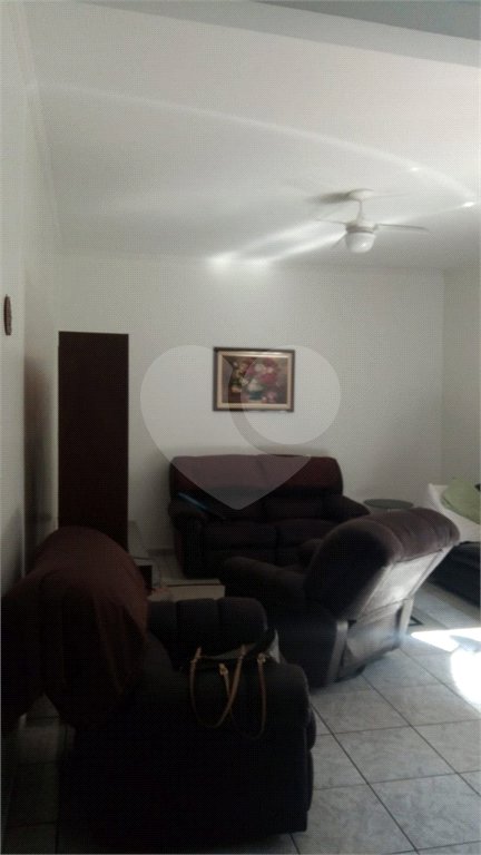 Casa Térrea à venda com 3 quartos, sendo 1 suíte, em Jardim Oriental, São Paulo, SP