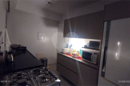 Apartamento à venda ou para alugar com 3 suítes em Vila Anastácio, São Paulo, SP