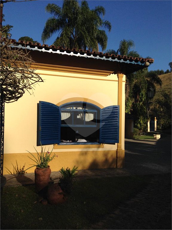 Sítio à venda com 4 quartos, sendo 1 suíte, no Centro, Piracaia, SP