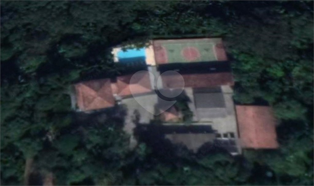 Casa à venda com 4 quartos, sendo 2 suítes, em Horto, São Paulo, SP