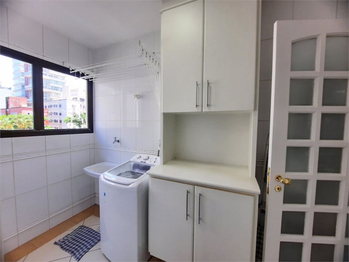 Apartamento Residencial à venda, Balneário Cidade Atlântica, Guarujá - AP1137.