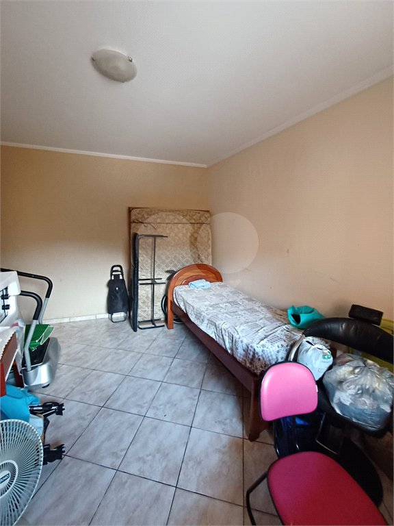 Casa à venda com 3 quartos, sendo 1 suíte,  em Jardim Santa Mônica, São Paulo, SP